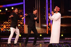 ShahRukh Khan jamming with Haitam on Jabra Fan
