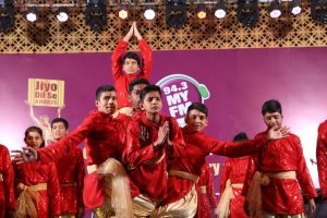 Children performing on Ganesh Vandana - Jiyo Dil Se Awards